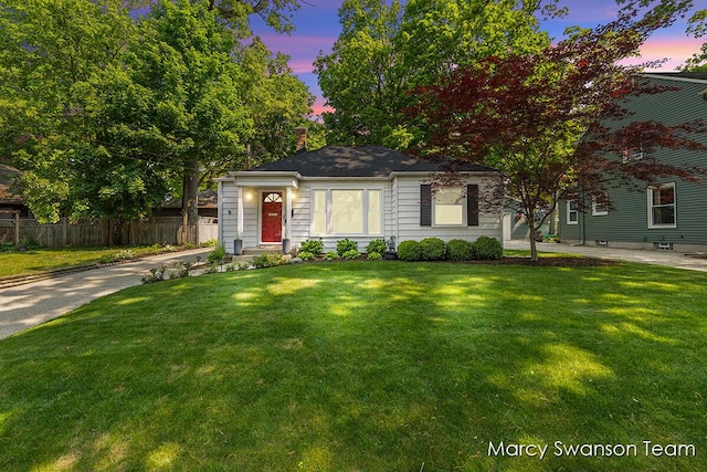 815 Reynard St SE, Grand Rapids, MI 49507 - view of front of home featuring a chimney