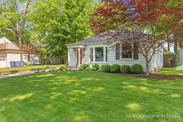 815 Reynard St SE, Grand Rapids, MI 49507 - view of front of property featuring an attached garage