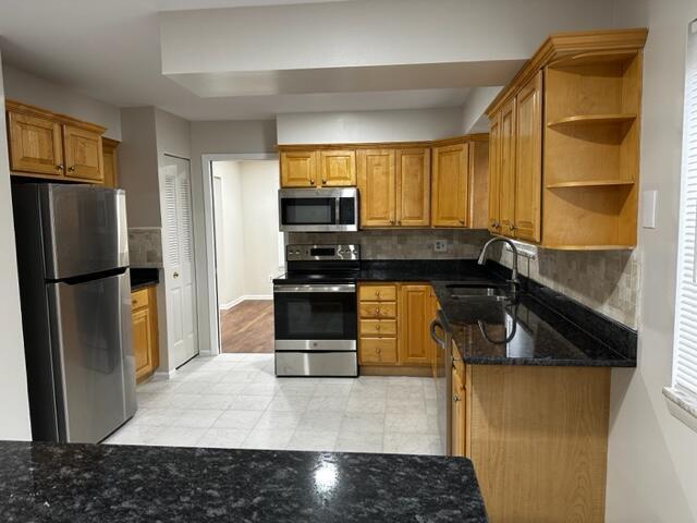 44665 Hanford Rd, Canton, MI 48187 - photo 13
