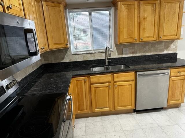 44665 Hanford Rd, Canton, MI 48187 - photo 14