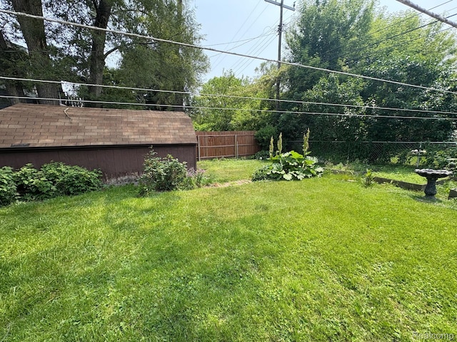 1512 E Evelyn Ave, Hazel Park, MI 48030 - view of yard