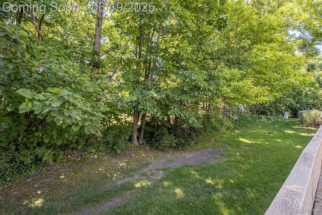 43221 Pointe Dr Unit 57, Clinton Township, MI 48038 - view of grassy yard