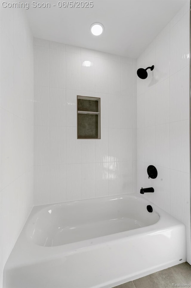 1285 Ruffner Ave, Birmingham, MI 48009 - full bath featuring bathtub / shower combination
