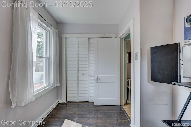 585 Roth Blvd, Clawson, MI 48017 - kitchen with wood finished floors and baseboards