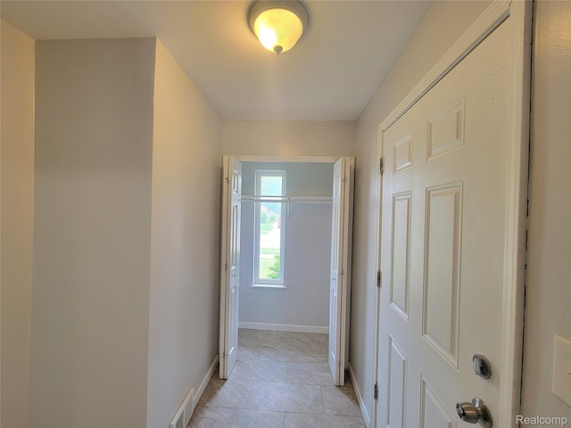 11618 Highland Dr, Warren, MI 48089 - hall with baseboards