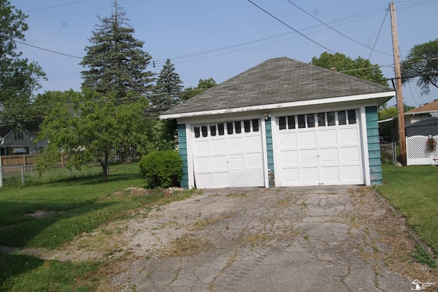 624 Waterloo Ave, Monroe, MI 48161 - view of detached garage