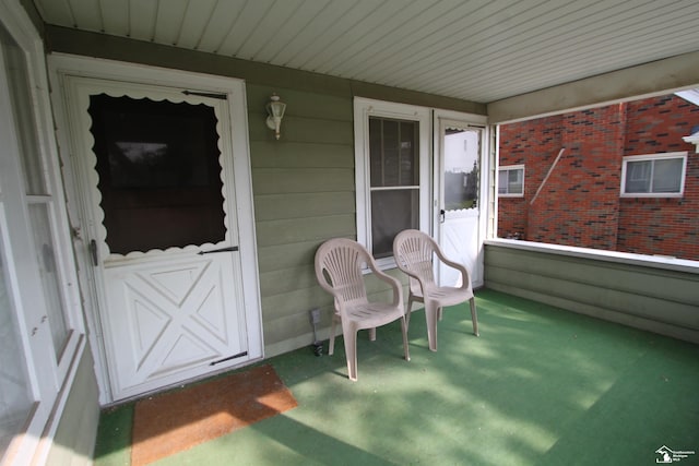 624 Waterloo Ave, Monroe, MI 48161 - view of patio / terrace