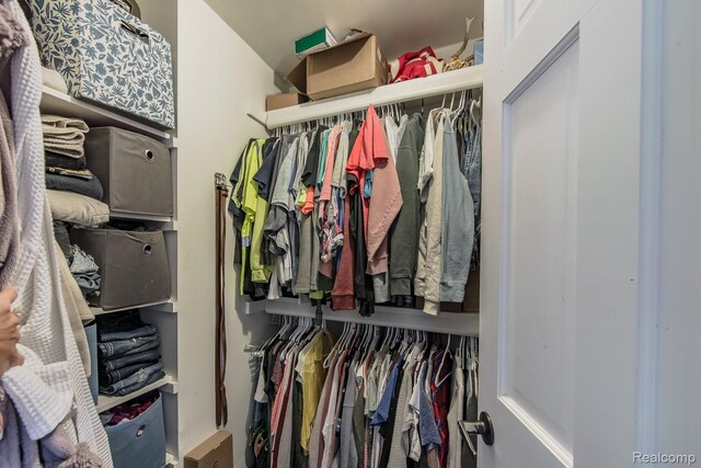 2475 S Ortonville Rd S, Ortonville, MI 48462 - view of spacious closet