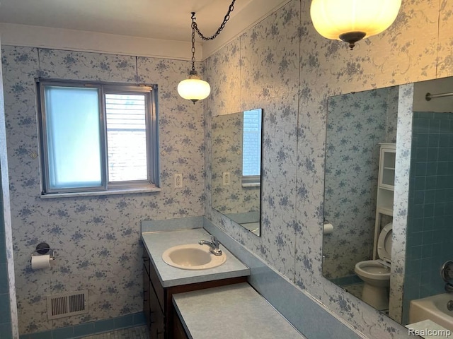 2763 Ranieri Dr, Troy, MI 48085 - bathroom featuring vanity and a tub to relax in