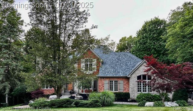 520 Iroquois Ct, Oxford, MI 48371 - view of front of property featuring brick siding