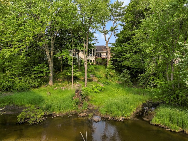 565 Hawksnest Dr, South Haven, MI 49090 - view of yard