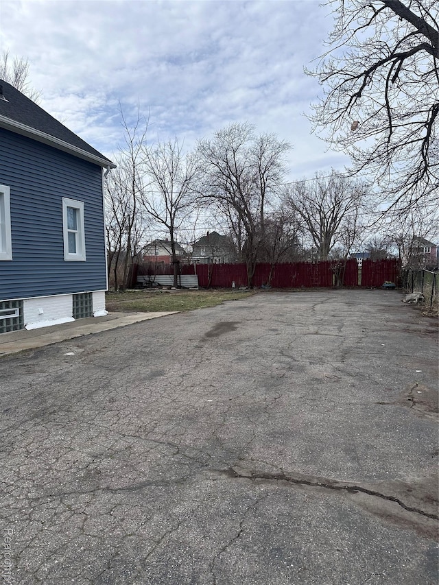 8857 Charlevoix St, Detroit, MI 48214 - view of yard