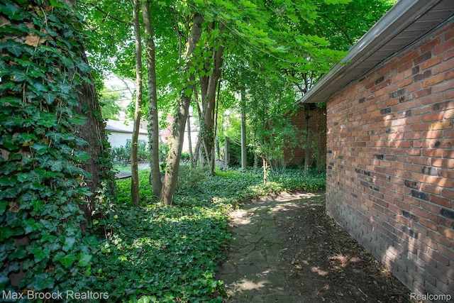 8019 Concord Rd, Huntington Woods, MI 48070 - view of yard