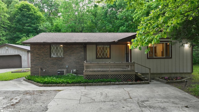 2047 Hickory Dr, Lapeer, MI 48446 - photo 2