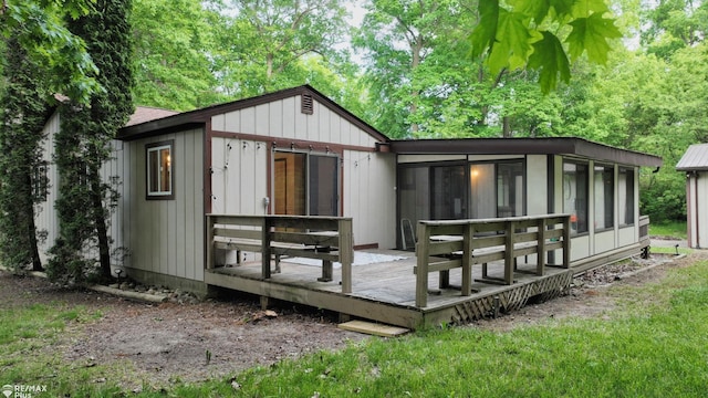 2047 Hickory Dr, Lapeer, MI 48446 - photo 3