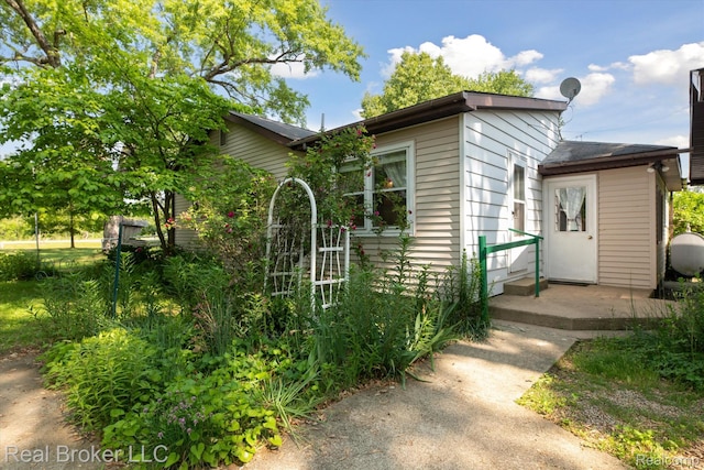 5740 M 66, East Leroy, MI 49051 - view of front of house