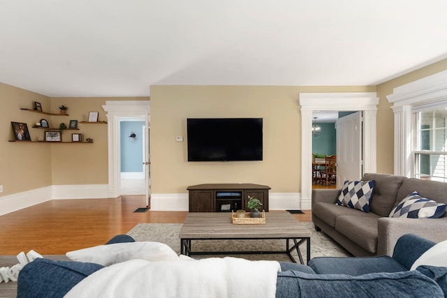 46860 Shelby Rd, Michigan, MI 48317 - living area featuring light wood-style floors and baseboards