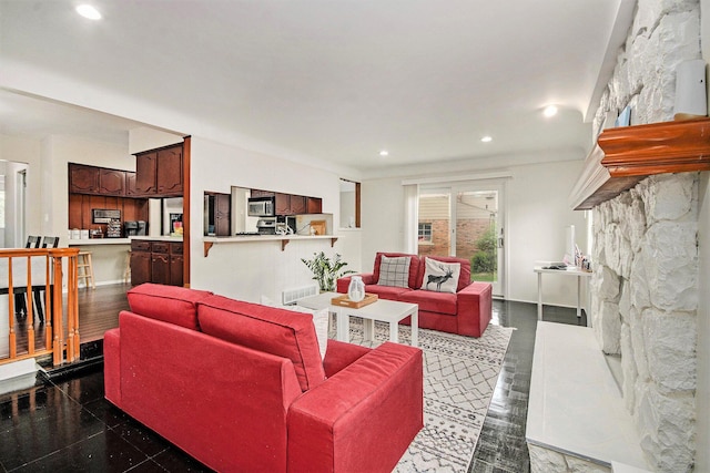 4014 Orchard Crest Dr, West Bloomfield, MI 48322 - living area featuring recessed lighting