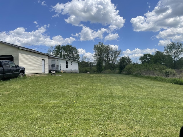 8295 Mccain Rd, Parma, MI 49269 - view of green lawn