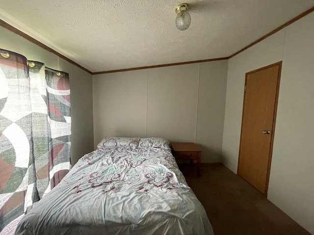 8295 Mccain Rd, Parma, MI 49269 - bedroom with crown molding, carpet, a textured ceiling, and a decorative wall