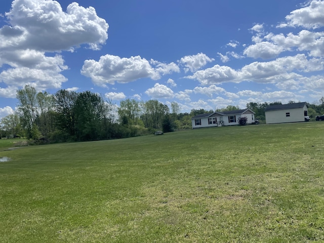 8295 Mccain Rd, Parma, MI 49269 - view of grassy yard