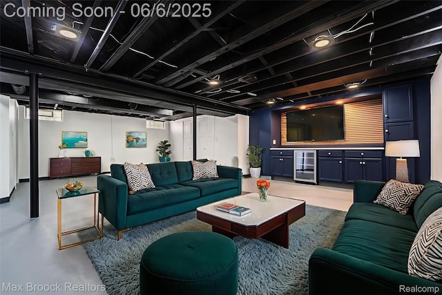 401 N Minerva Ave, Royal Oak, MI 48067 - living area featuring beverage cooler and finished concrete flooring