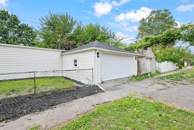 19215 Winthrop St, Dearborn, MI 48235 - view of detached garage