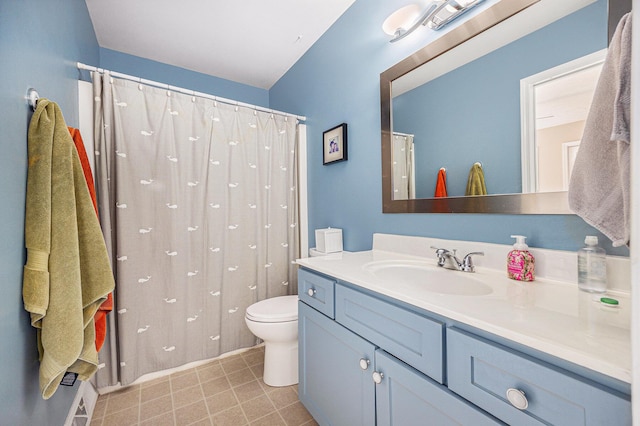 6533 Cannon Farms Dr NE, Rockford, MI 49341 - full bathroom featuring toilet, vanity, and a shower with shower curtain