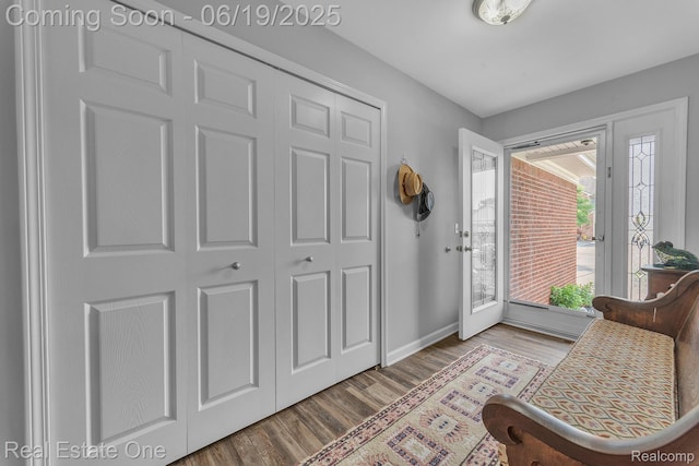 15719 Greenview, Fraser, MI 48026 - entrance foyer with wood finished floors and baseboards