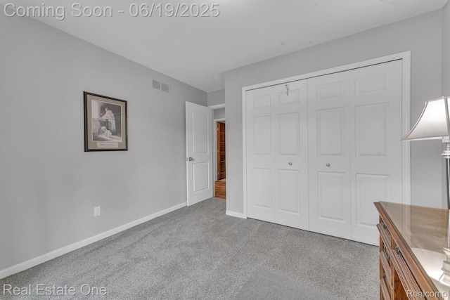 15719 Greenview, Fraser, MI 48026 - unfurnished bedroom featuring carpet and a closet