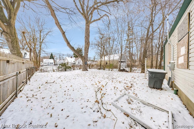 17187 Vaughan St, Detroit, MI 48219 - yard covered in snow with a residential view