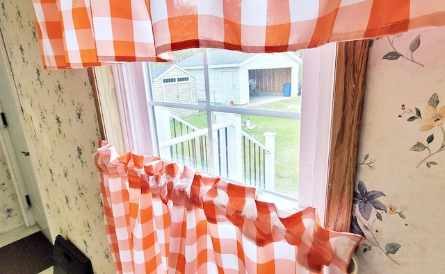 8326 S Delaware Ave, Baldwin, MI 49304 - detailed view of wallpapered walls