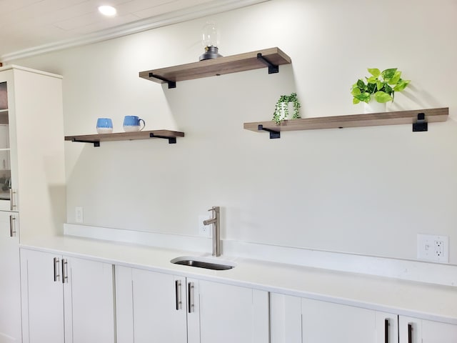 121 S Marshall St, New Buffalo, MI 49117 - detailed view of recessed lighting and wet bar