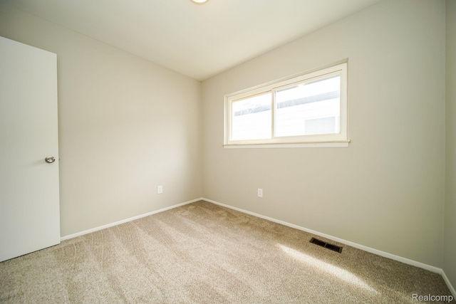 16282 Evergreen Ave, Eastpointe, MI 48021 - empty room featuring carpet and baseboards