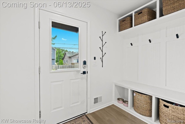 3278 Tyler Ave, Berkley, MI 48072 - mudroom with wood finished floors and baseboards