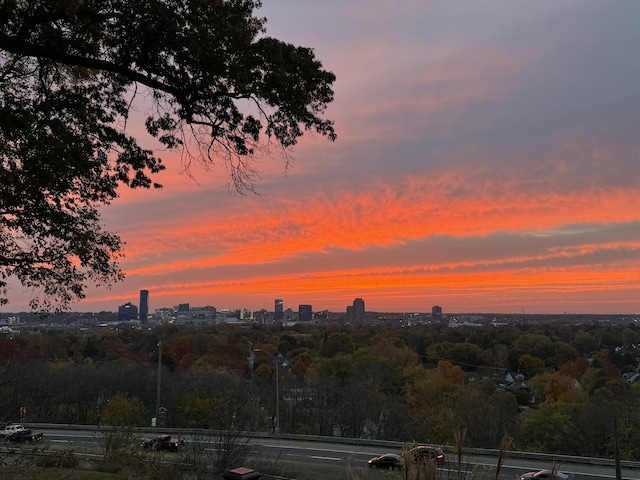 226 Sunset Ave NW, Grand Rapids, MI 49504 - view of mountain backdrop