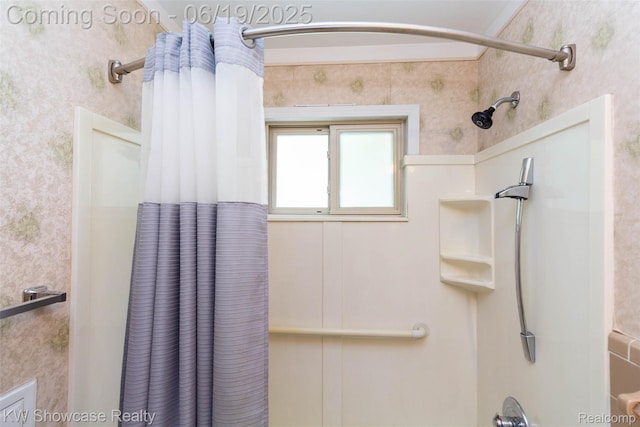 30731 Middlebury St, Westland, MI 48186 - full bath featuring wallpapered walls and shower / bath combination with curtain