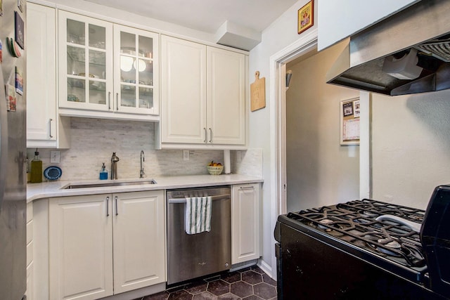 2845 Pittsfield Blvd, Ann Arbor, MI 48104 - kitchen featuring stainless steel appliances, custom range hood, a sink, light countertops, and white cabinets