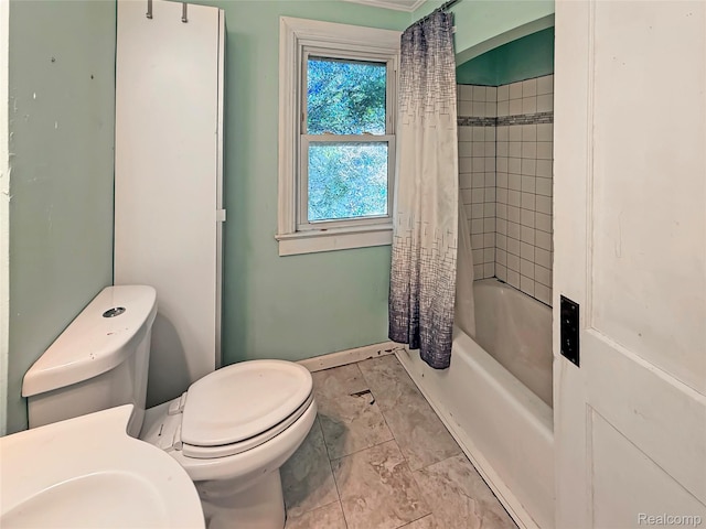 1408 Lincoln Dr, Flint, MI 48503 - bathroom with toilet, shower / bath combo, and baseboards