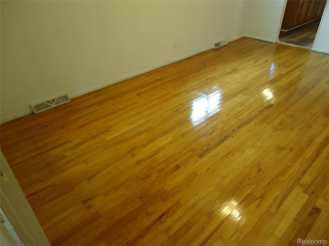 220 W Yale Ave, Pontiac, MI 48340 - spare room with light wood-type flooring and baseboards