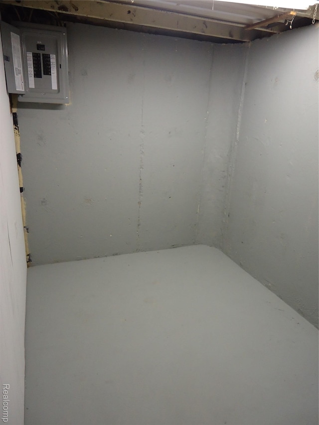 220 W Yale Ave, Pontiac, MI 48340 - unfinished basement featuring electric panel