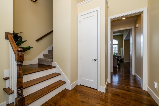 1640 Prairie Dr, Saint Joseph, MI 49085 - staircase featuring wood finished floors, baseboards, and recessed lighting