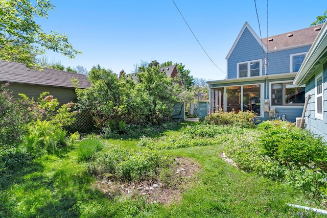 1308 Linwood Ave, Ann Arbor, MI 48103 - view of yard with a sunroom