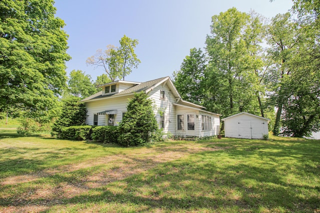 303 Spring St, Constantine, MI 49042 - photo 2