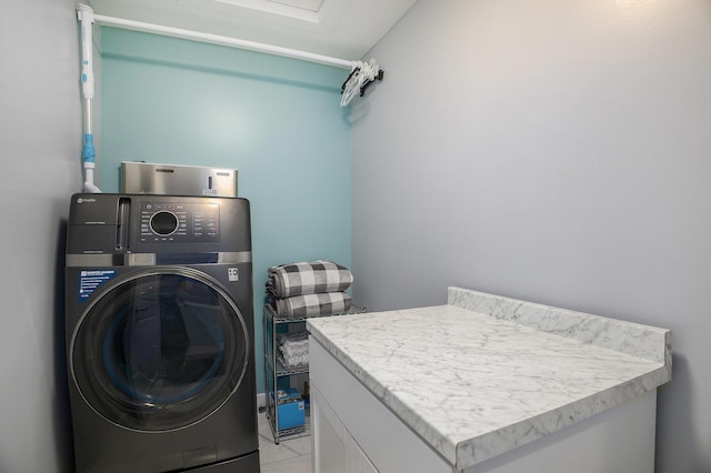 82 Dickens St, Spring Arbor, MI 49283 - laundry area with washer / dryer