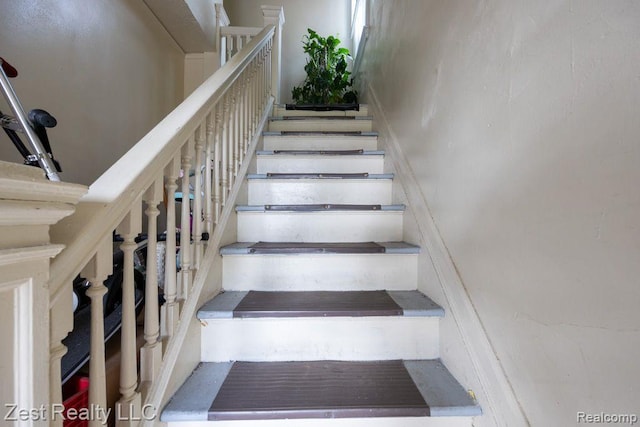 2977 Canton St, Detroit, MI 48207 - view of stairway