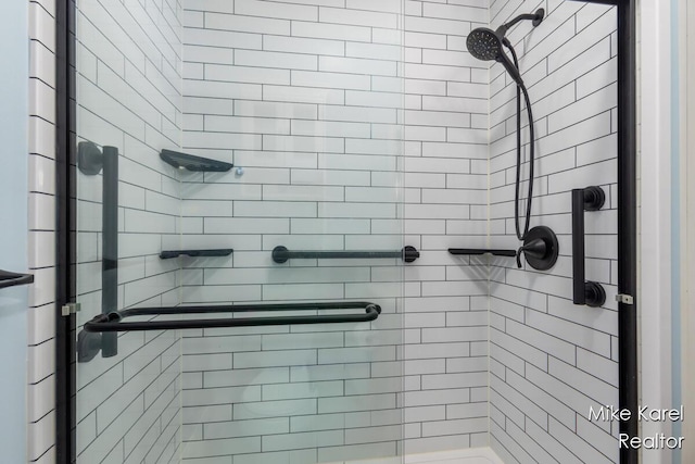 3674 Barker St, Hudsonville, MI 49426 - full bath featuring a stall shower