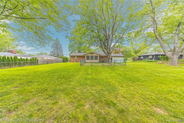 6695 Lahser Rd, Bloomfield Hills, MI 48301 - view of yard