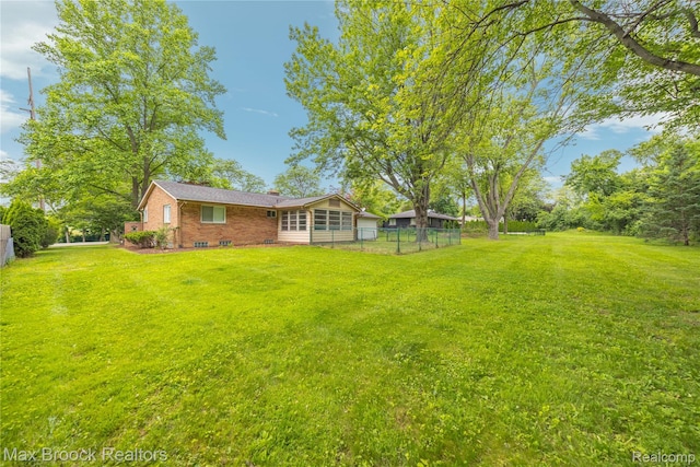 6695 Lahser Rd, Bloomfield Hills, MI 48301 - view of yard