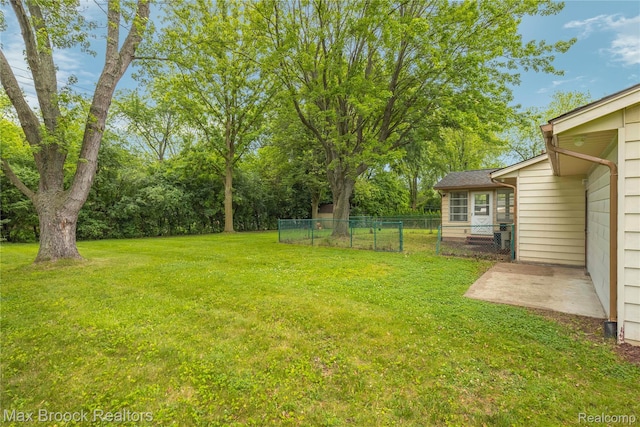 6695 Lahser Rd, Bloomfield Hills, MI 48301 - view of yard